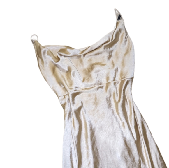 NWOT! Lionesses cream colored maxi dress size large - Picture 2 of 4